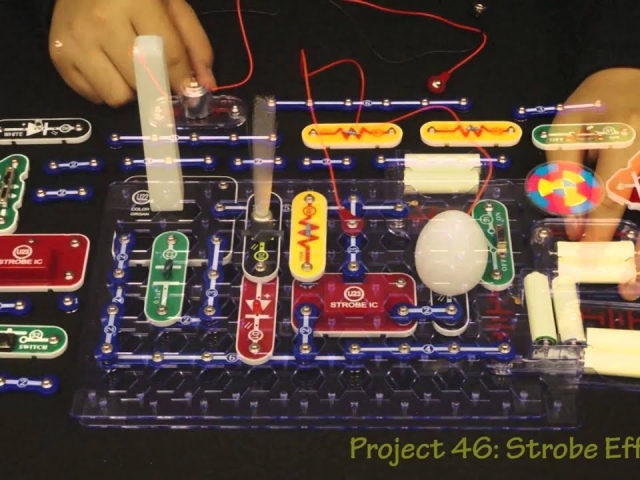 Snap Circuits® Light - Model: SCL-175 Snap Circuits® Light - Model: SCL-175
